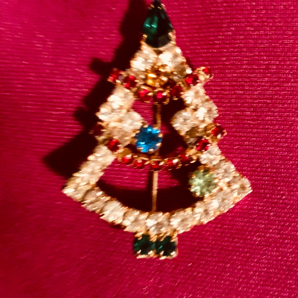 Source Unknown Multicolor Crystal Tree Brooch